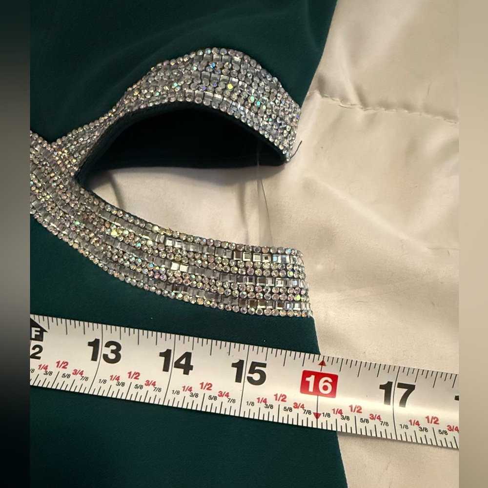 Elegant Green Strapless Dress with Silver Accents at midriff - Picture 6 of 12